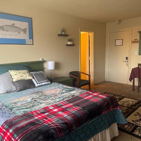 The Kenai Inn المظهر الخارجي الصورة